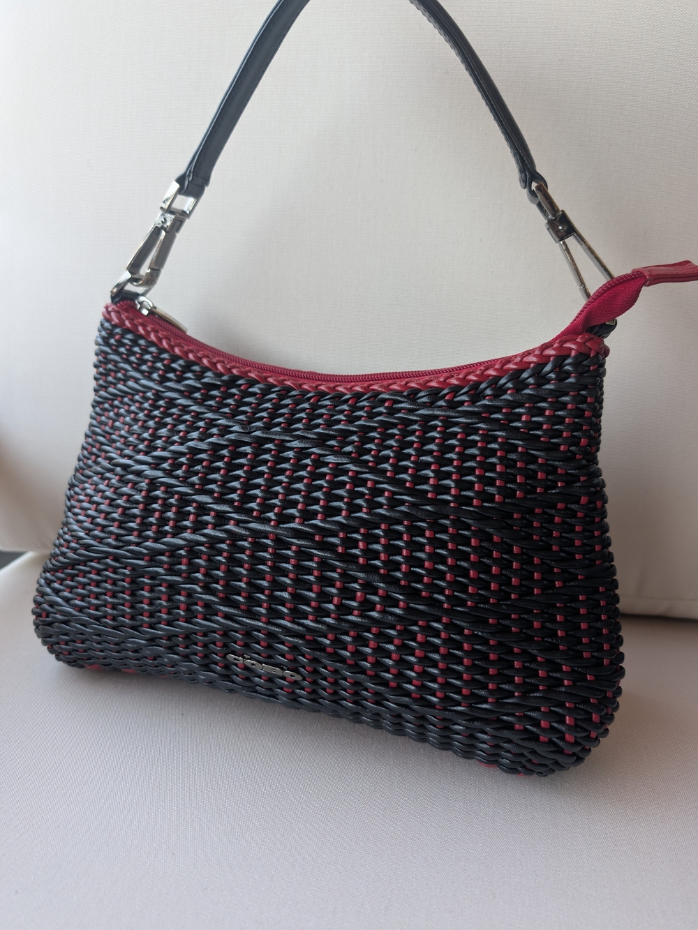 COBO Internazionale Woven Leather Black Red Shoulder Bag